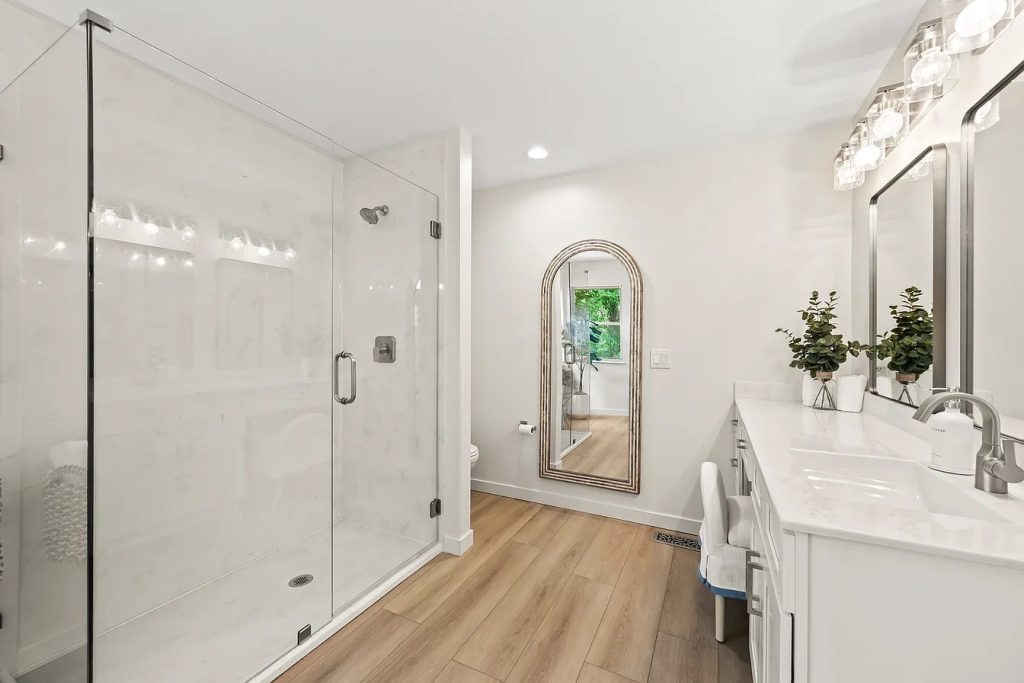 Bathroom 12