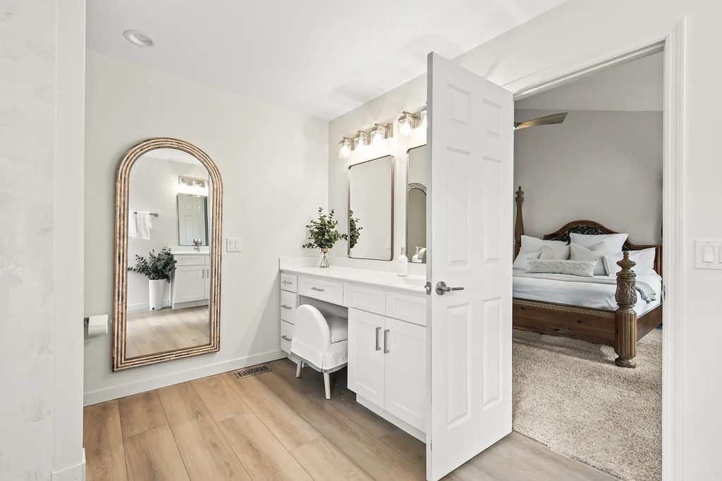 Bathroom 14
